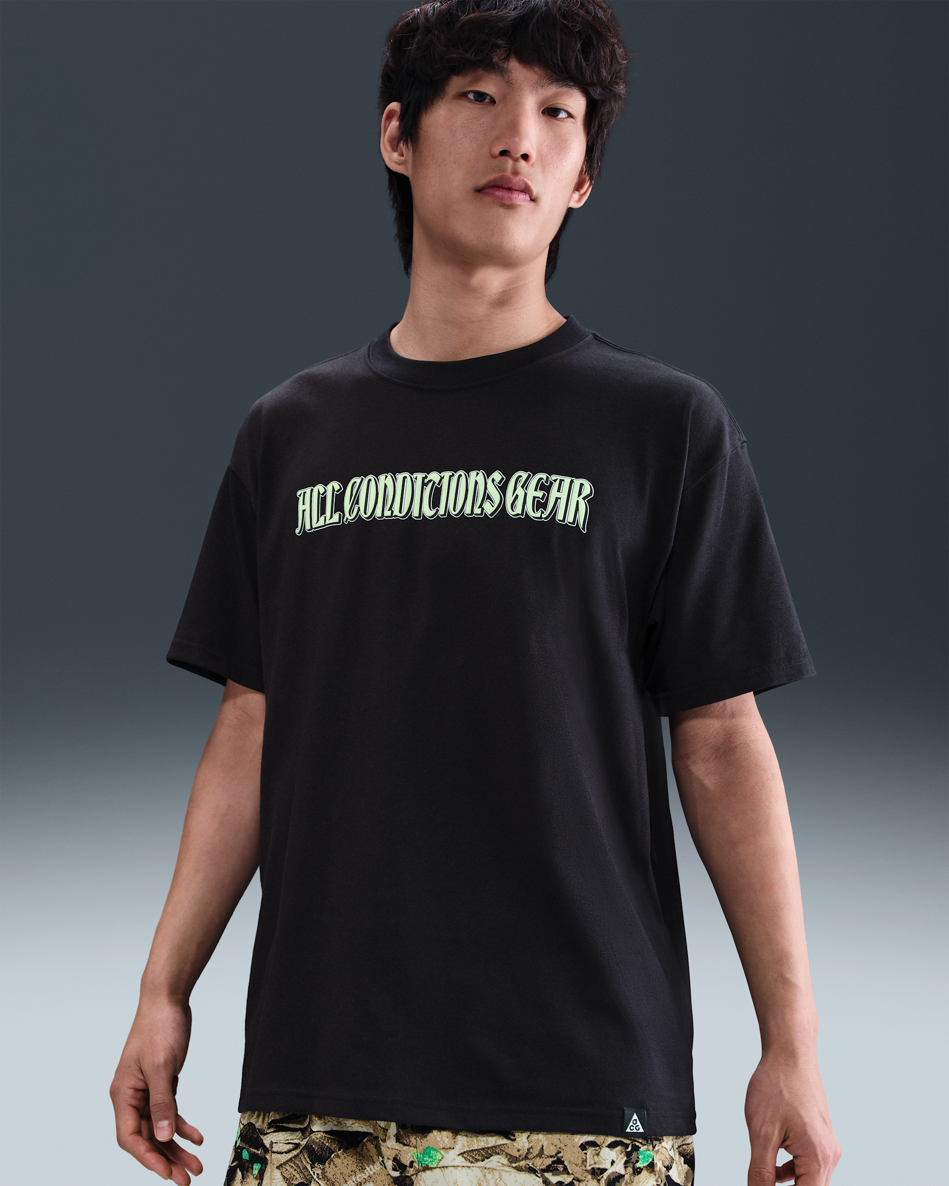 NIKE ACG DRY-FIT ブラックシャツ L NIKE公式】 Dri-FIT グラフィックT